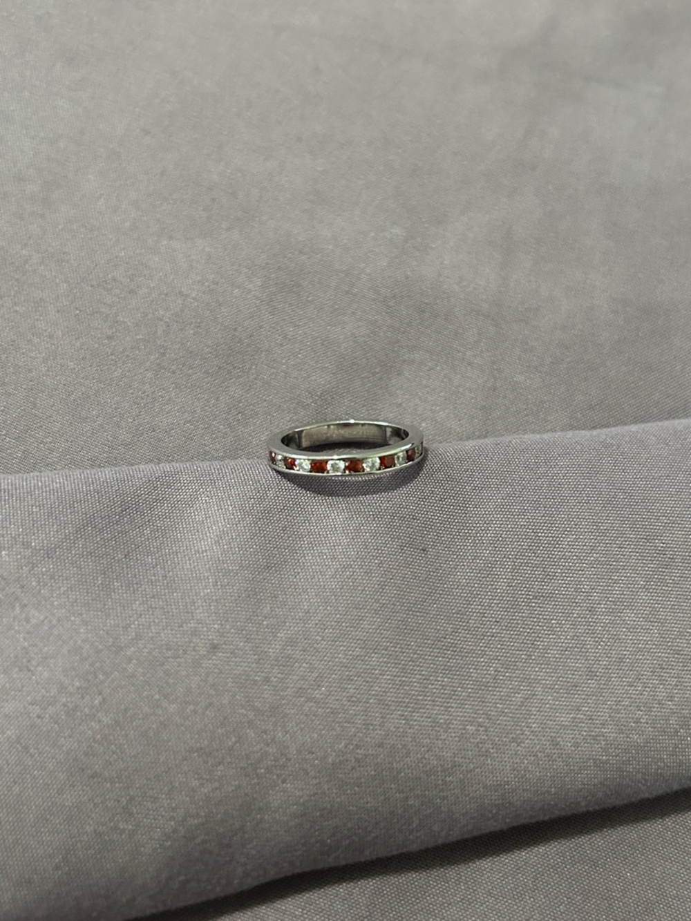 Sterling Silver Band Ring with Clear and Red Gem Accents, Sz 5.5